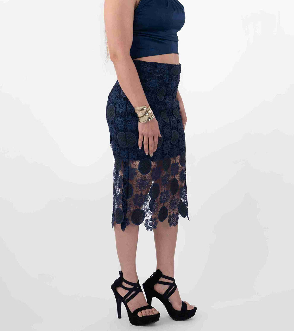 Crochet skirt with half lining